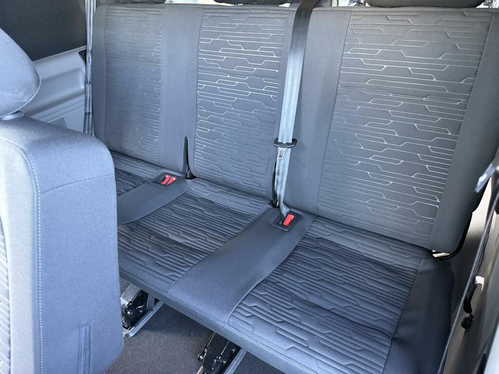 Volkswagen Transporter Shuttle 2.0 Tdi Se 150 7 Speed Dsg Lwb In Blue #3