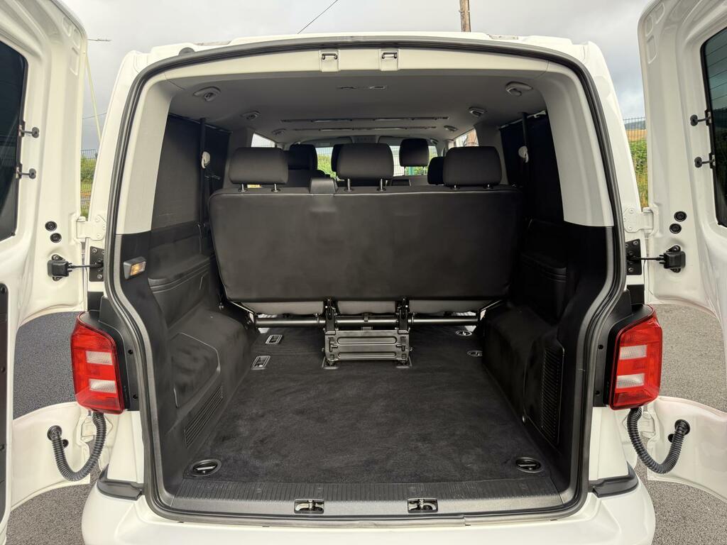 Volkswagen Transporter Shuttle 2.0 Tdi Se 150 7 Speed Dsg Lwb In White #3