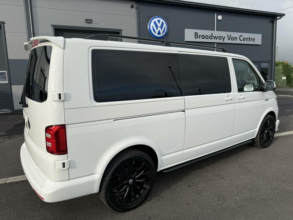 Volkswagen Transporter Shuttle 2.0 Tdi Se 150 7 Speed Dsg Lwb In White #6