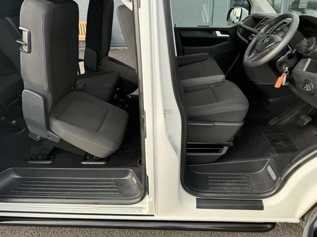Volkswagen Transporter Shuttle 2.0 T32 Tdi Shuttle Se Bmt 101 Bhp.9 Seatslwb Black #11