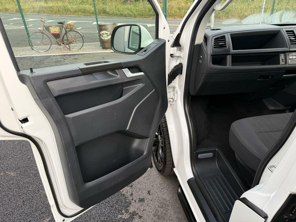 Volkswagen Transporter Shuttle 2.0 T32 Tdi Shuttle Se Bmt 101 Bhp.9 Seatslwb Black #23