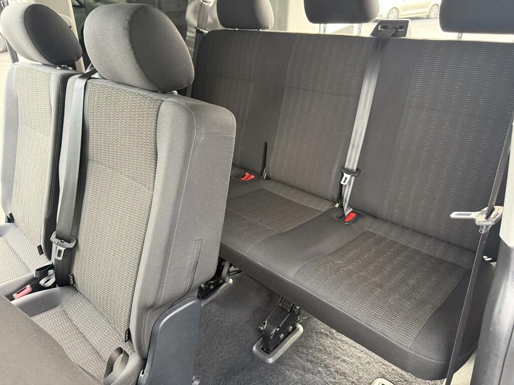Volkswagen Transporter Shuttle 2.0 Tdi Se 150 7 Speed Dsg Lwb In White #4