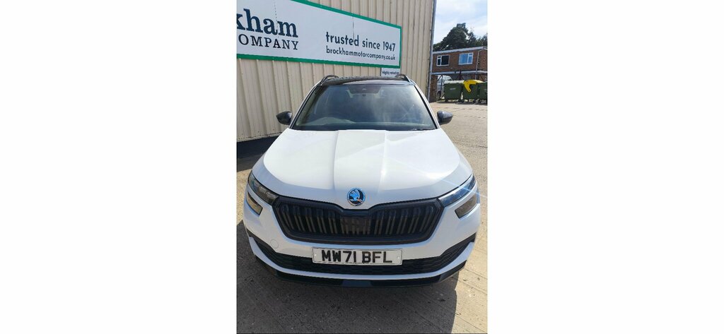 Skoda Kamiq 1.5 Tsi Act Monte Carlo MW71BFL White #2