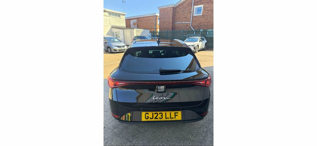 Seat Leon 1.5 Etsi Mhev Xcellence Lux Black #4