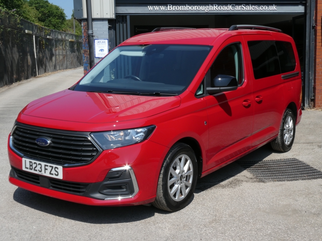 Ford Tourneo Connect 2.0 Titanium Ecoblue Red