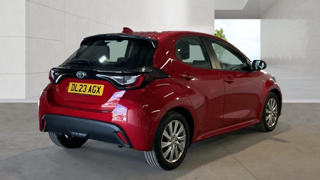 Toyota Yaris 1.5 Icon Fhev #3