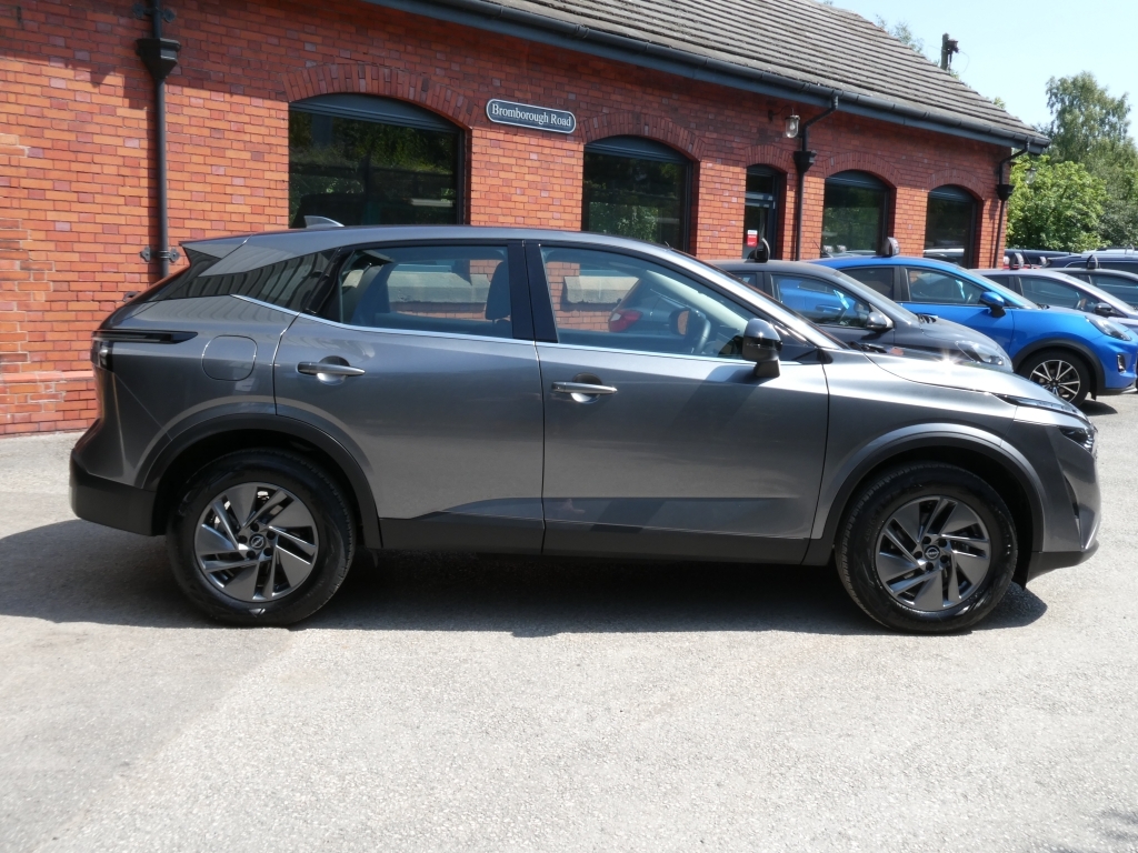 Nissan Qashqai 1.3 Dig-t Acenta Premium Xtronic Grey #5