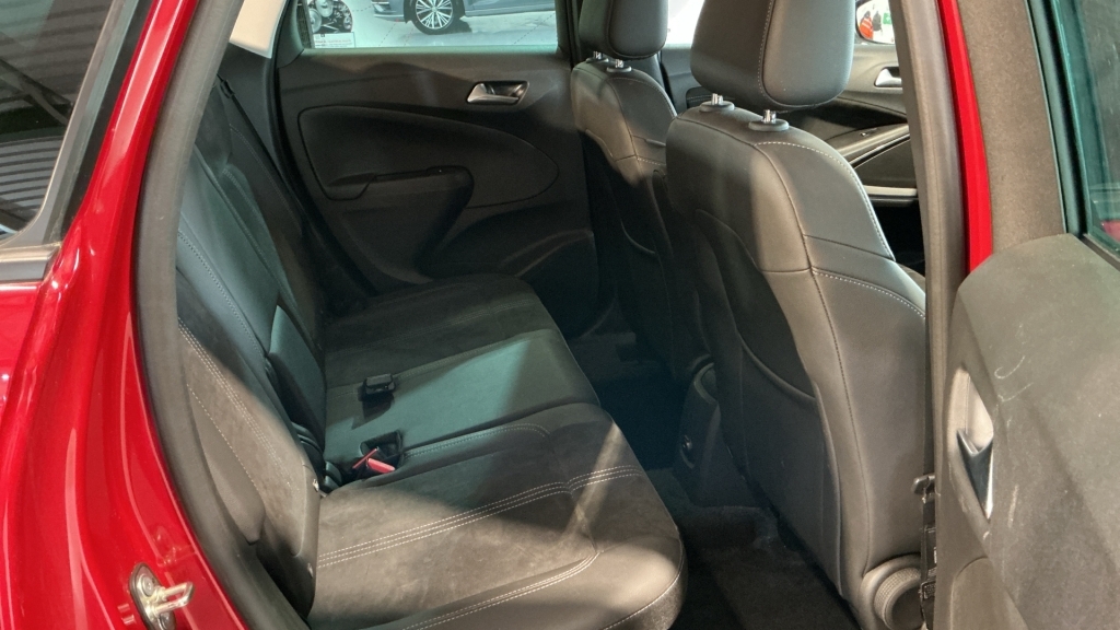 Vauxhall Crossland 1.2 Ultimate Red #6