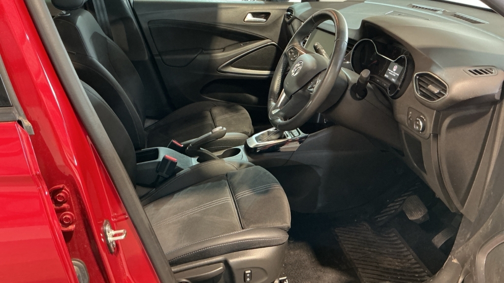 Vauxhall Crossland 1.2 Ultimate Red #5