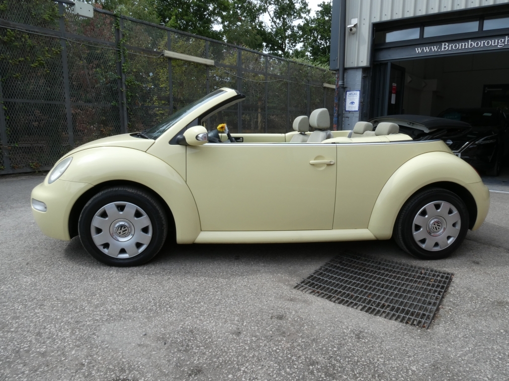 Volkswagen Beetle Cabriolet 8V 2-Door Blue #7