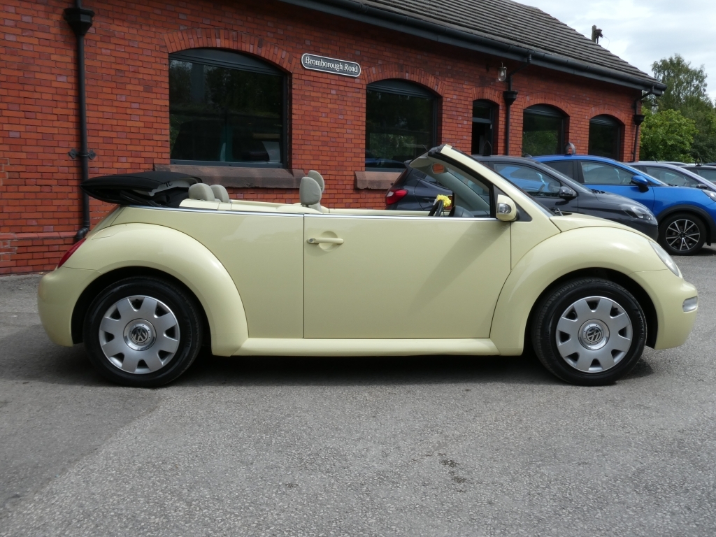 Volkswagen Beetle 1.6 8V Yellow #5
