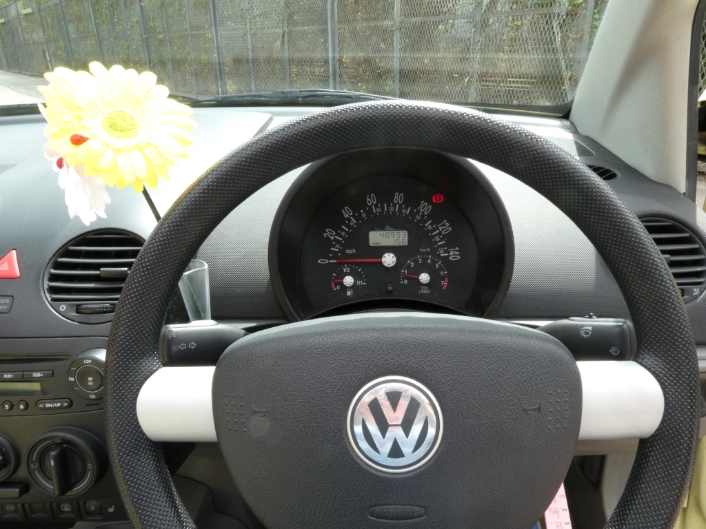 Volkswagen Beetle Cabriolet 8V 2-Door Blue #32