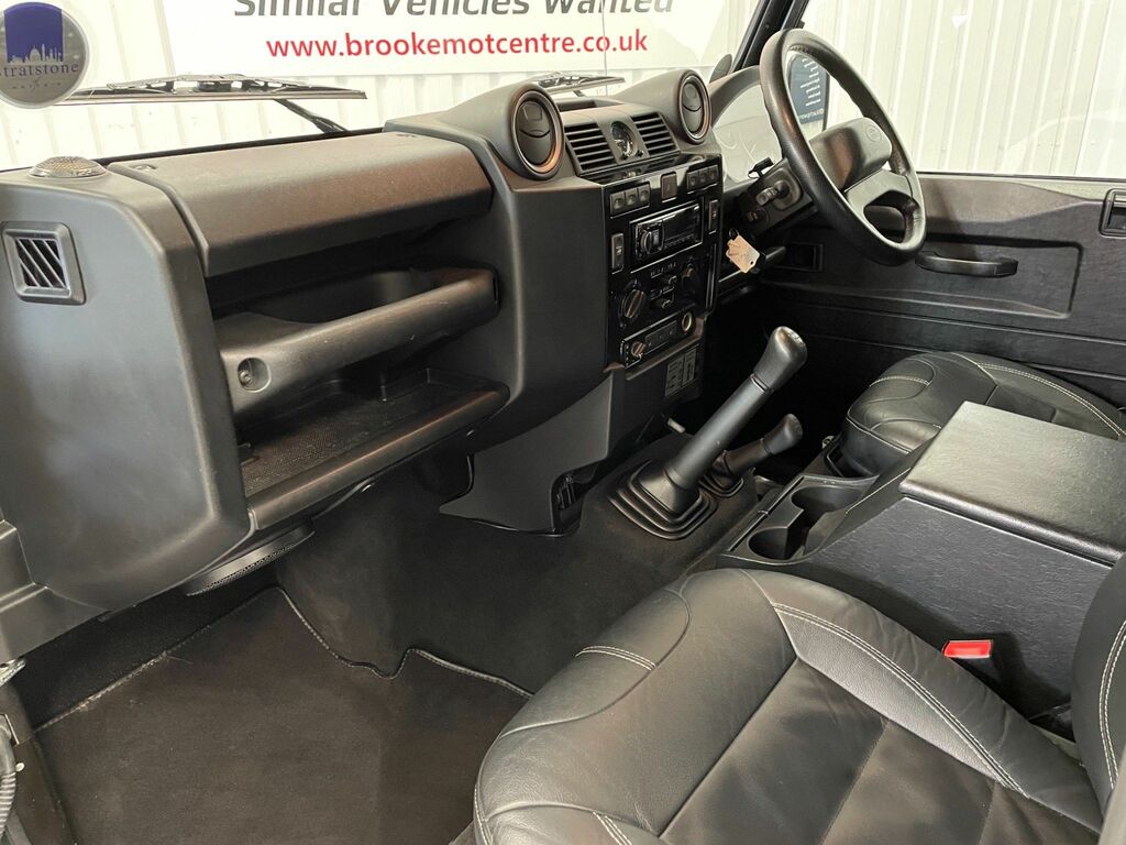 Land Rover Defender 90 2.2 Tdci Xs Station Wagon 4Wd Swb Eu5 Black #3