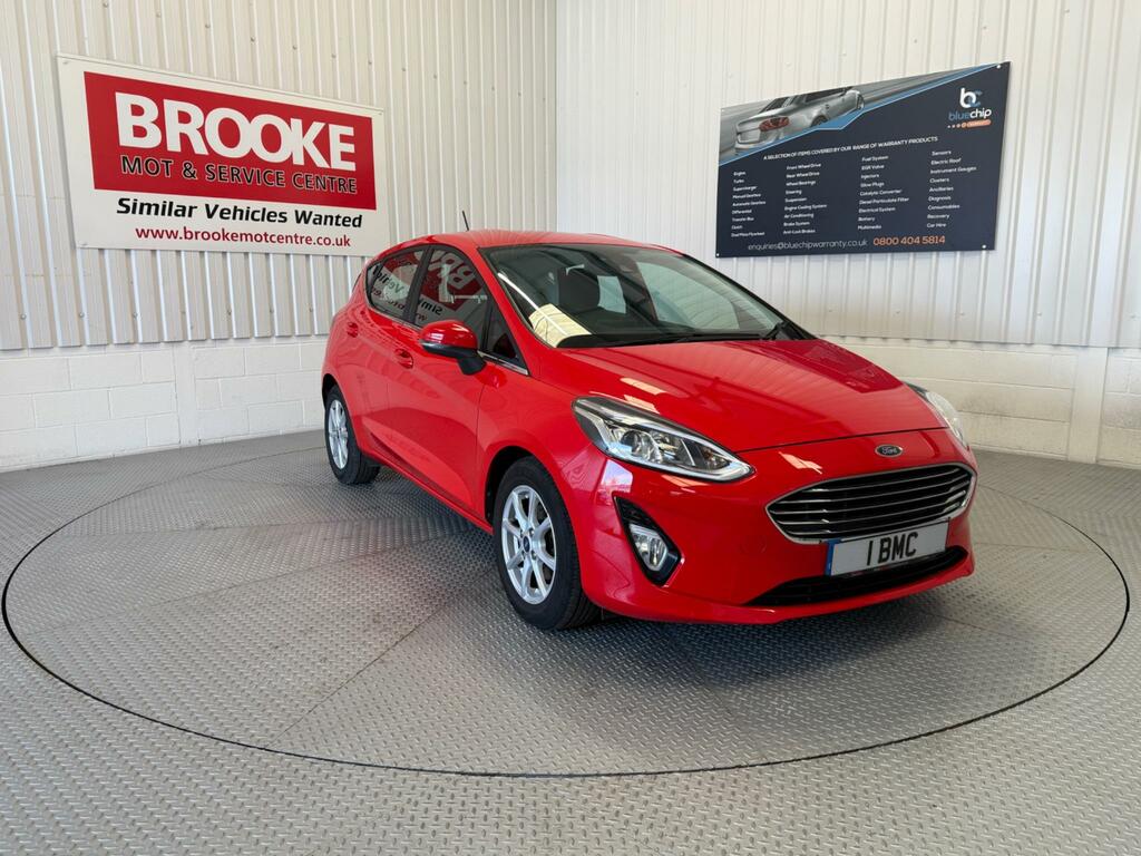 Ford Fiesta 1.1 Ti-vct Zetec Euro 6 Ss ET67HVX Red