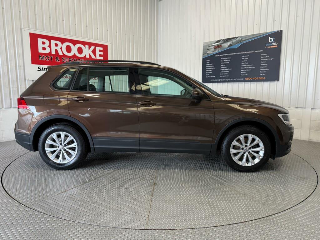 Volkswagen Tiguan 1.5 Tsi Evo S Suv Euro 6 Ss ND17REU Brown #3