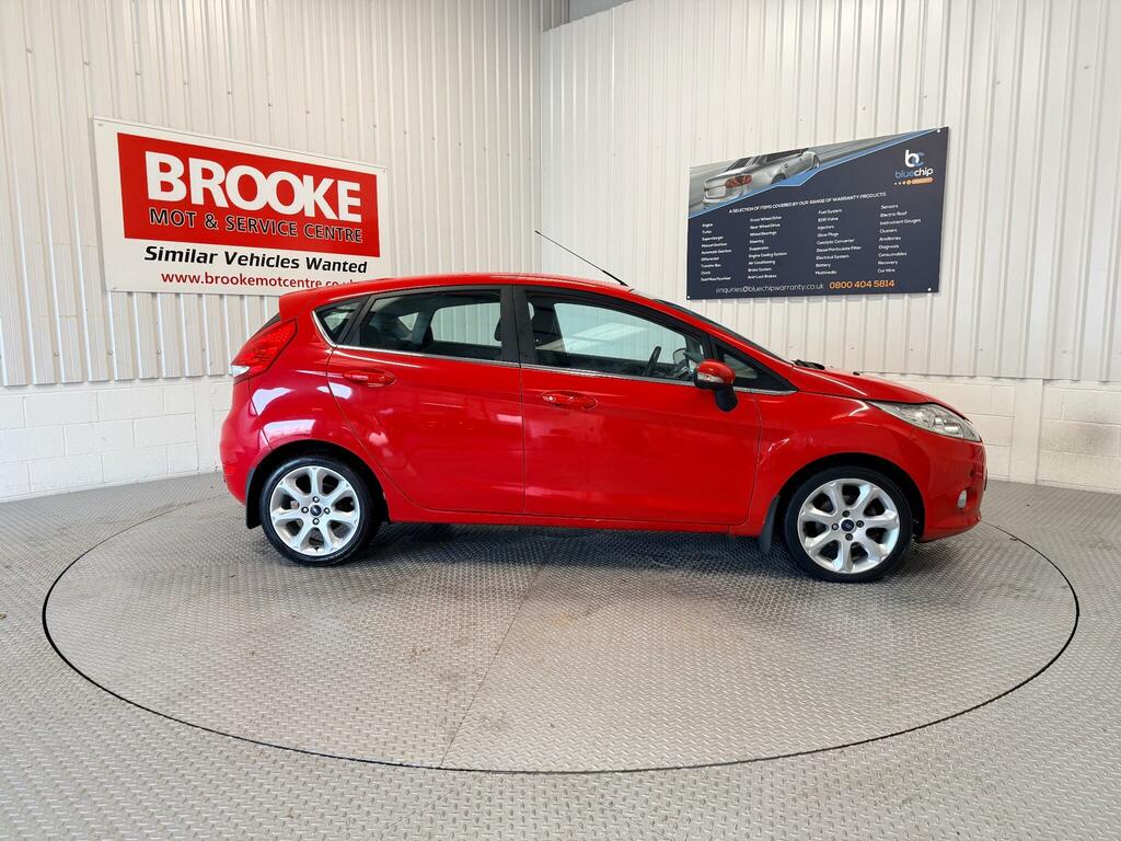 Ford Fiesta 1.6 Tdci Titanium Red #4