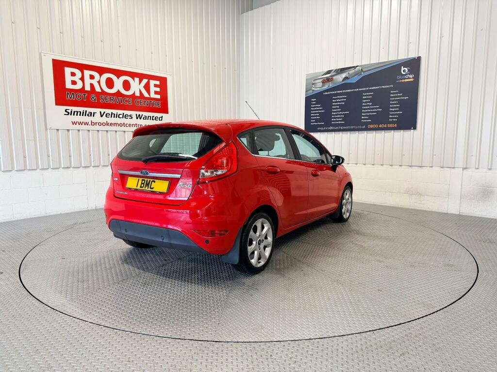 Ford Fiesta 1.6 Tdci Titanium Red #5