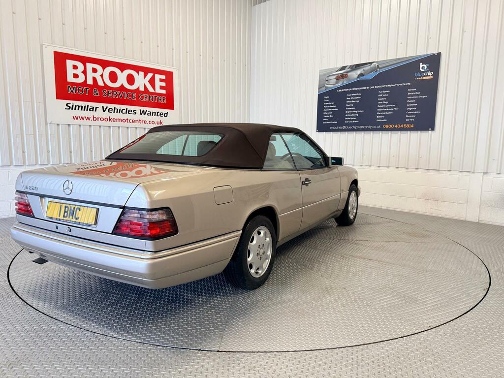 Mercedes-Benz E Class 2.2 E220 Cabriolet N65JDE Silver #5