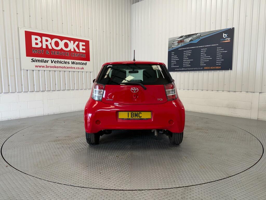 Toyota IQ 1.0 Vvt-i Euro 4 AV09PXE Red #4