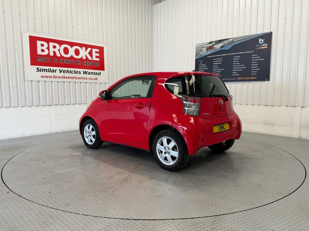 Toyota IQ 1.0 Vvt-i Euro 4 AV09PXE Red #5