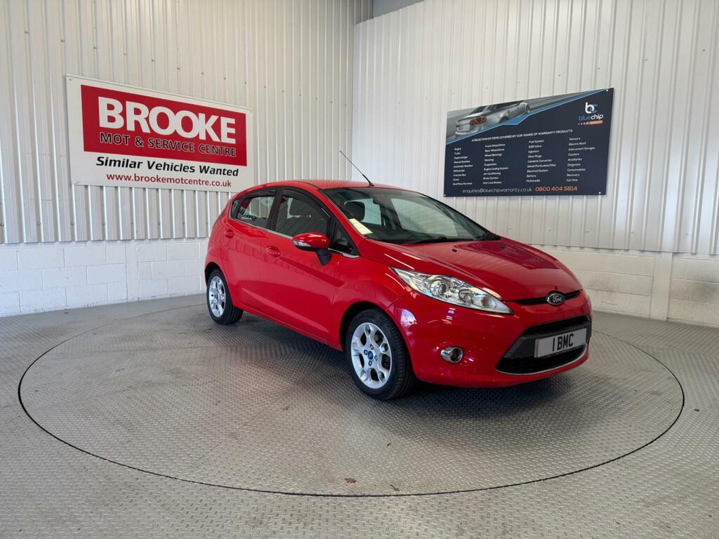 Ford Fiesta 1.4 Tdci Dpf Zetec AP11AGZ Red