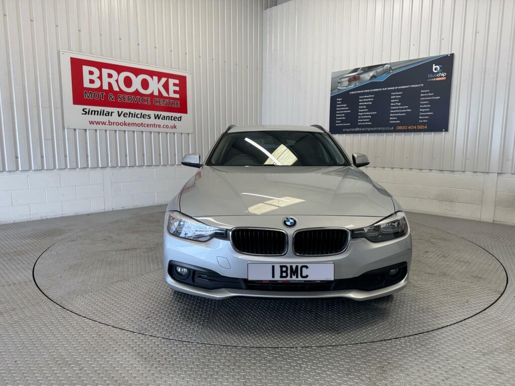 BMW 3 Series 2.0 318D Se Touring Euro 6 Ss HV66VYY Silver #2