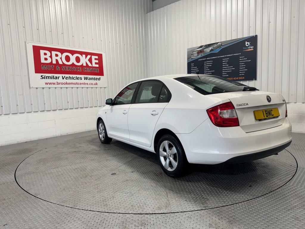 Skoda Rapid 1.6 Tdi Se Euro 5 White #5