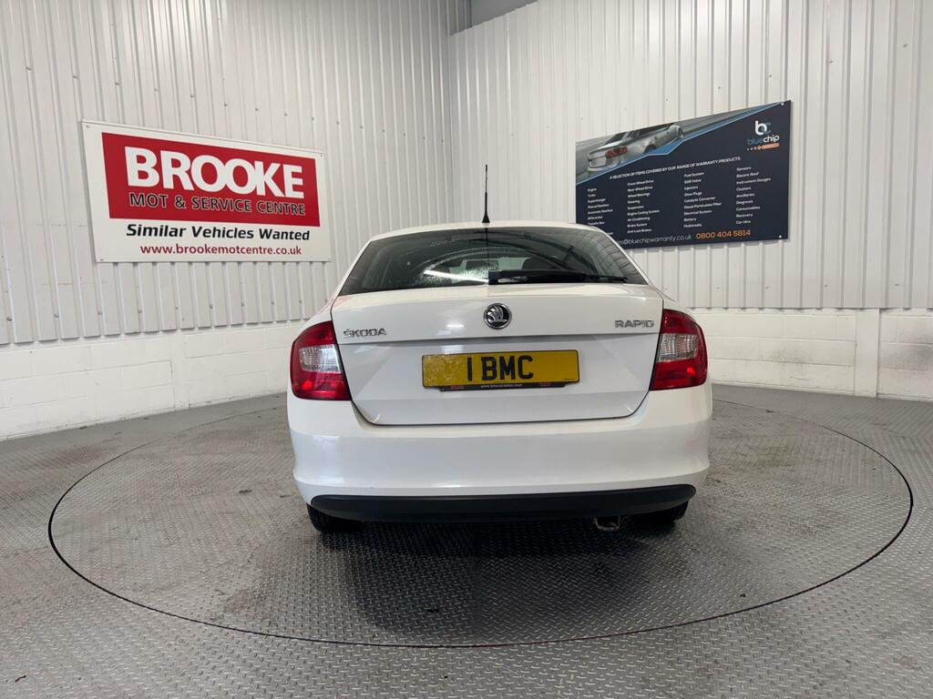 Skoda Rapid 1.6 Tdi Se Euro 5 White #6