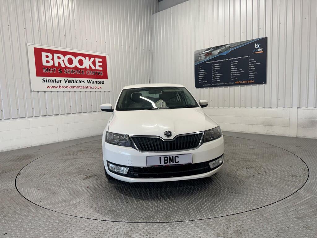 Skoda Rapid 1.6 Tdi Se Euro 5 White #2
