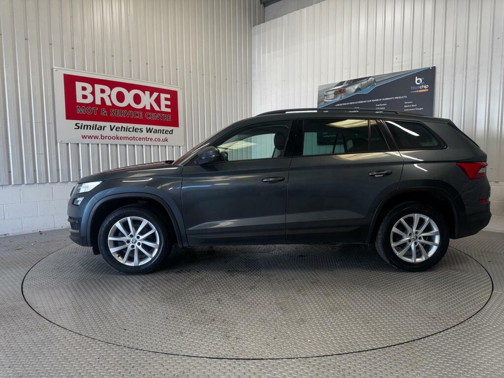 Skoda Kodiaq 2.0 Tdi Se 4Wd Euro 6 Ss 5 Seat NU68AVX Grey #4