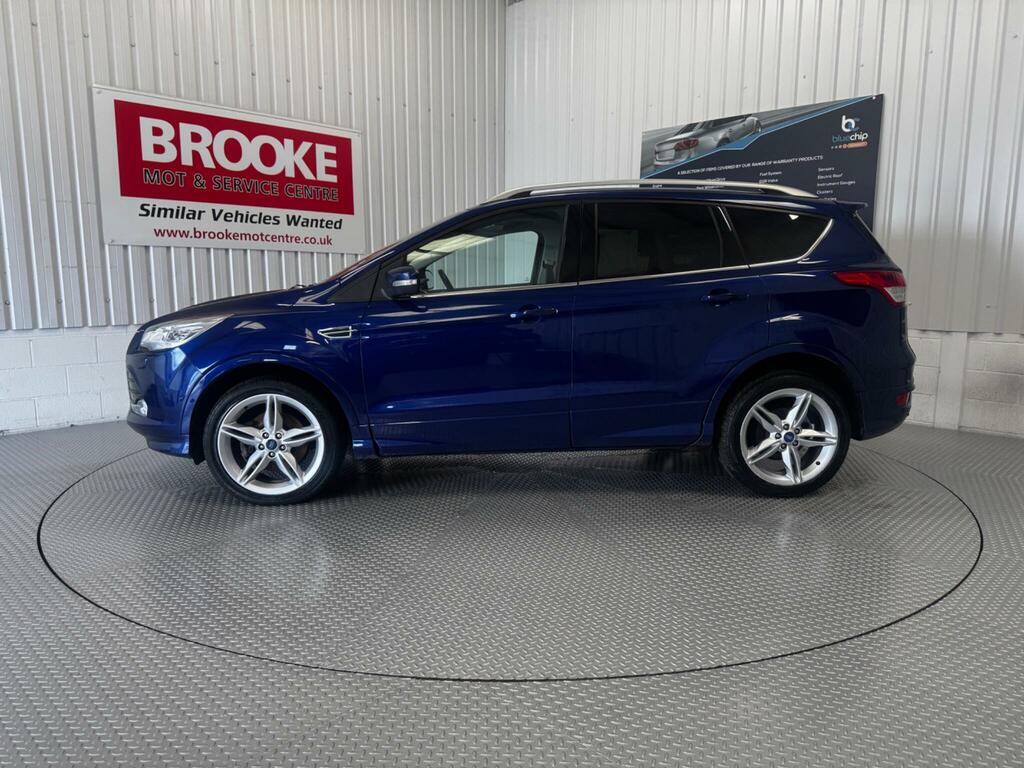 Ford Kuga 2.0 Tdci Titanium X Awd Euro 6 Ss SV15HYP Blue #4