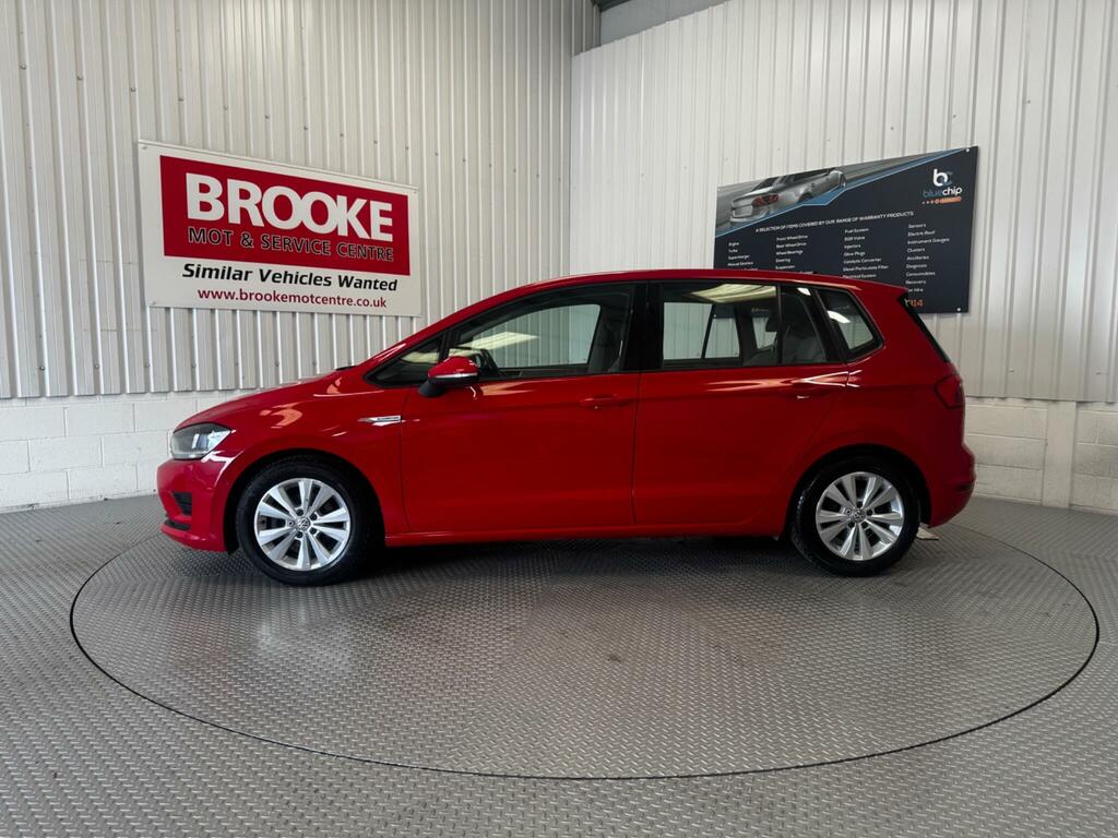 Volkswagen Golf SV 1.0 Tsi Se Bluemotion Euro 6 Ss Red #4