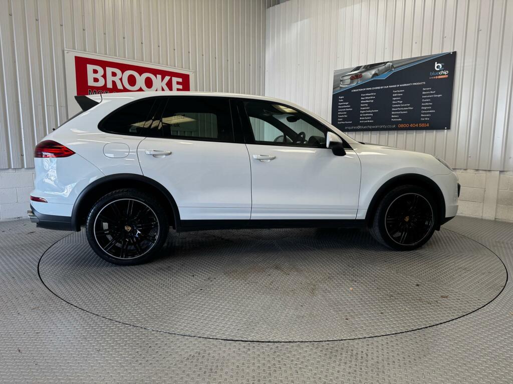Porsche Cayenne 3.0 Td V6 Tiptronics 4Wd Euro 6 Ss EU65OKN White #2