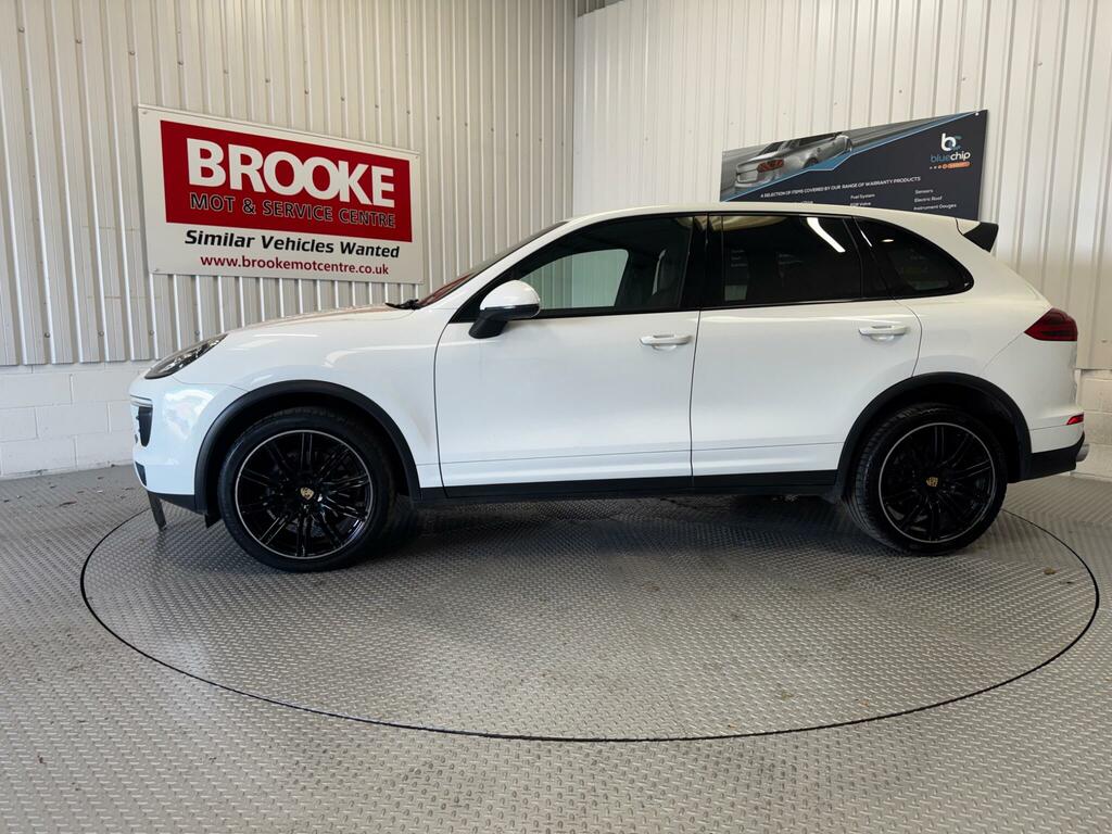 Porsche Cayenne 3.0 Td V6 Tiptronics 4Wd Euro 6 Ss EU65OKN White #6