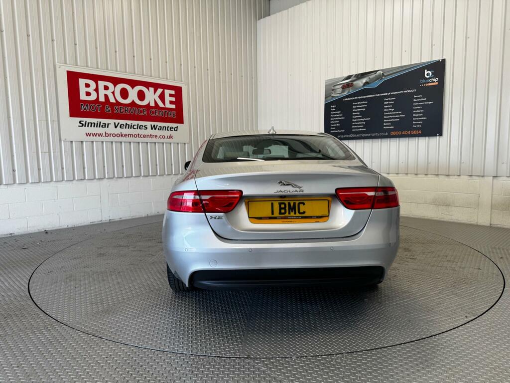 Jaguar XE 2.0D Portfolio Euro 6 Ss Silver #6