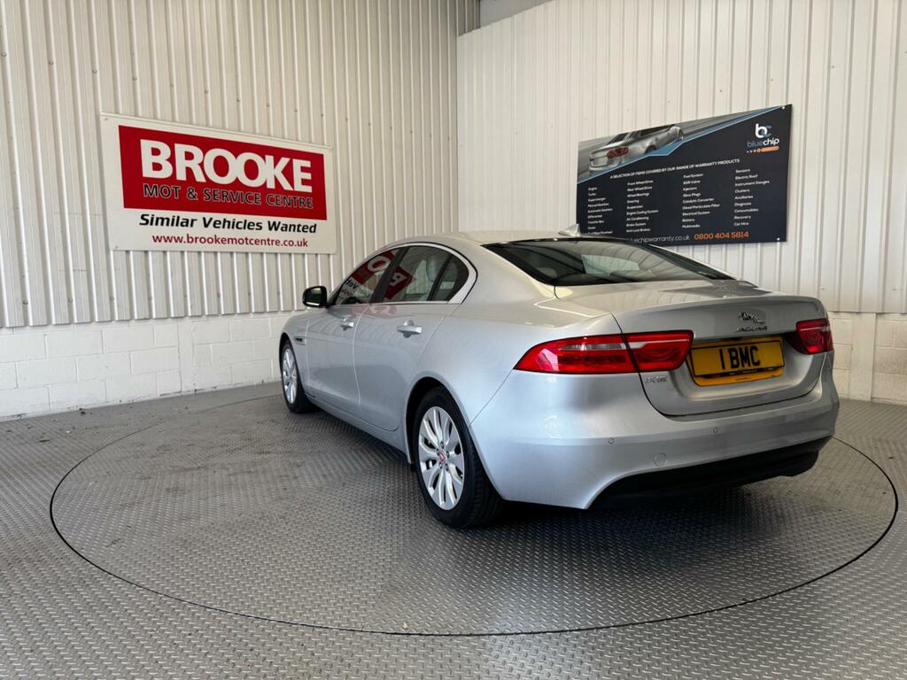 Jaguar XE 2.0D Portfolio Euro 6 Ss Silver #5