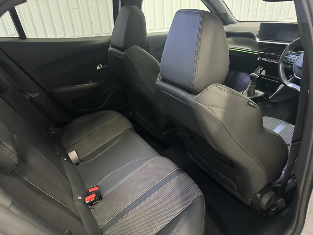 Peugeot 2008 1.2 Puretech Allure Premium Suv #11