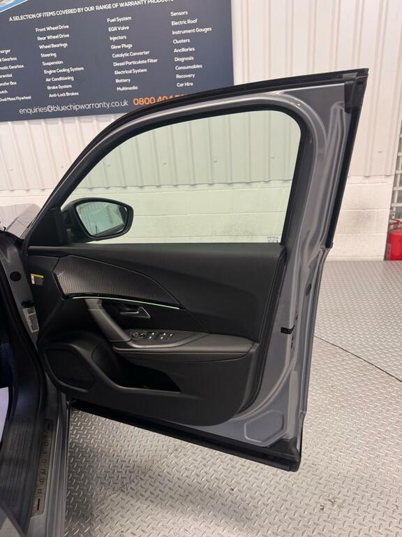 Peugeot 2008 1.2 Puretech Allure Premium Suv #15