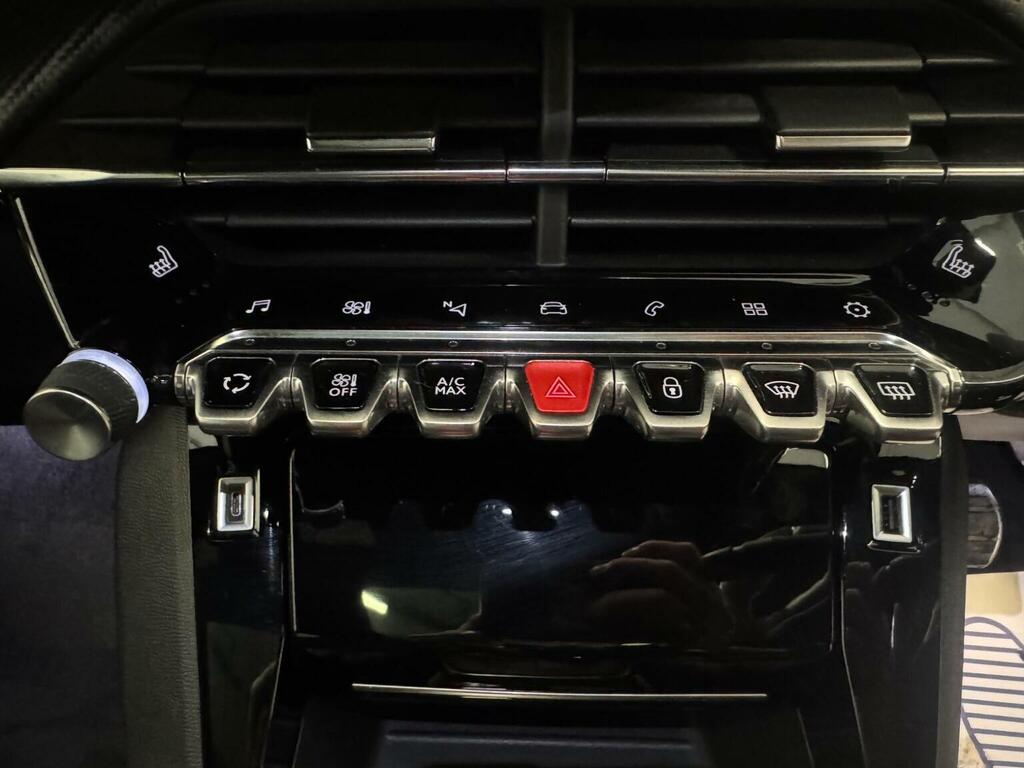 Peugeot 2008 1.2 Puretech Allure Premium Suv #24