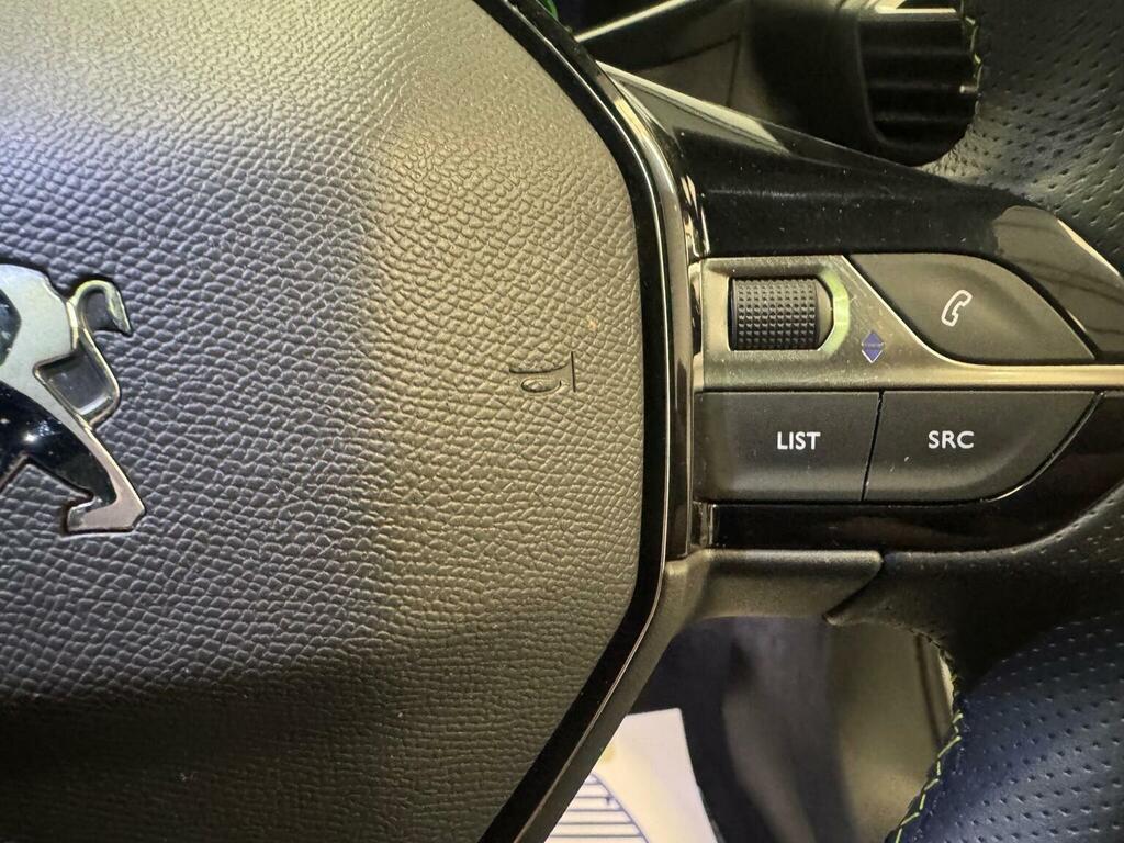 Peugeot 2008 1.2 Puretech Allure Premium Suv #21