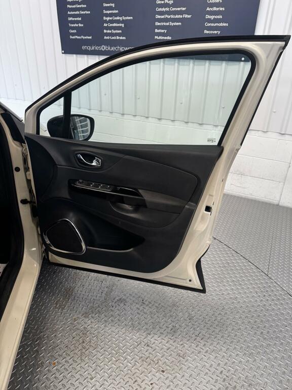 Renault Captur 1.5L Dynamique Medianav Beige #13