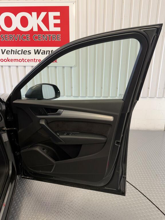 Audi Q5 Suv 2.0 Tdi 40 S Line 2018 Black #15