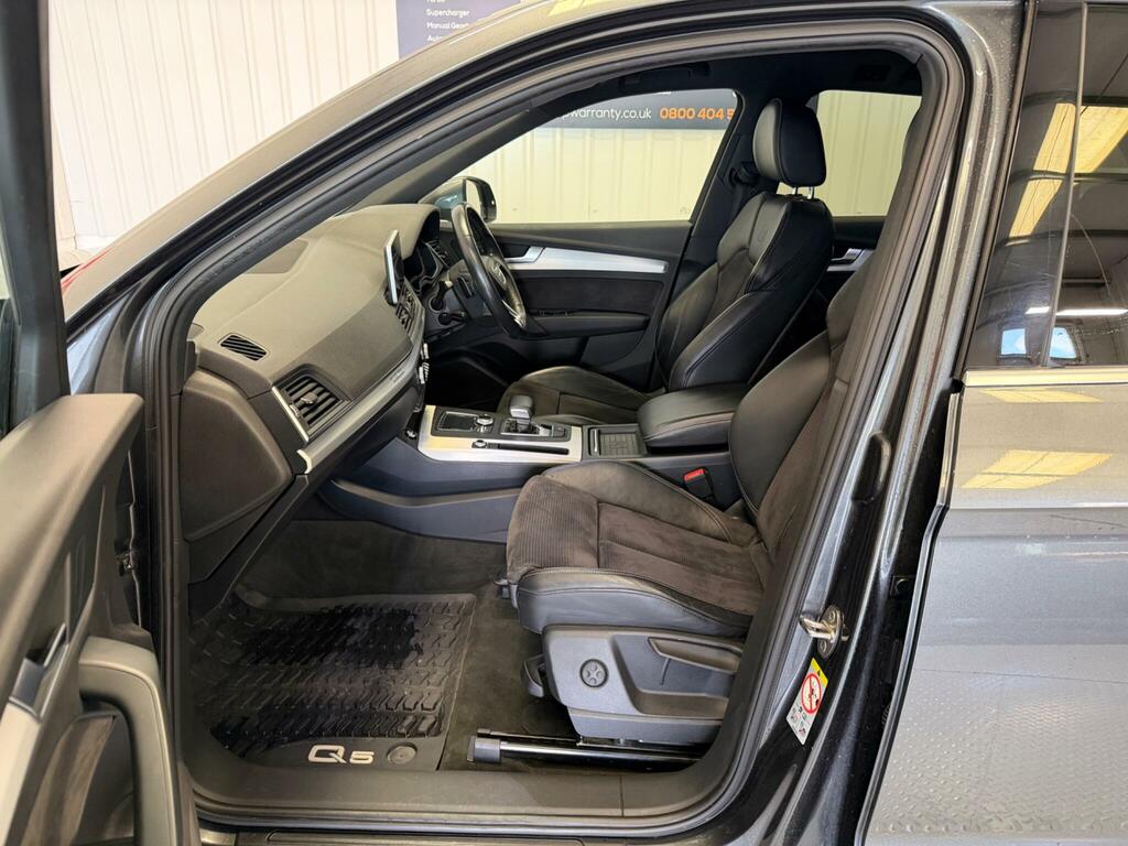 Audi Q5 Suv 2.0 Tdi 40 S Line 2018 Black #13
