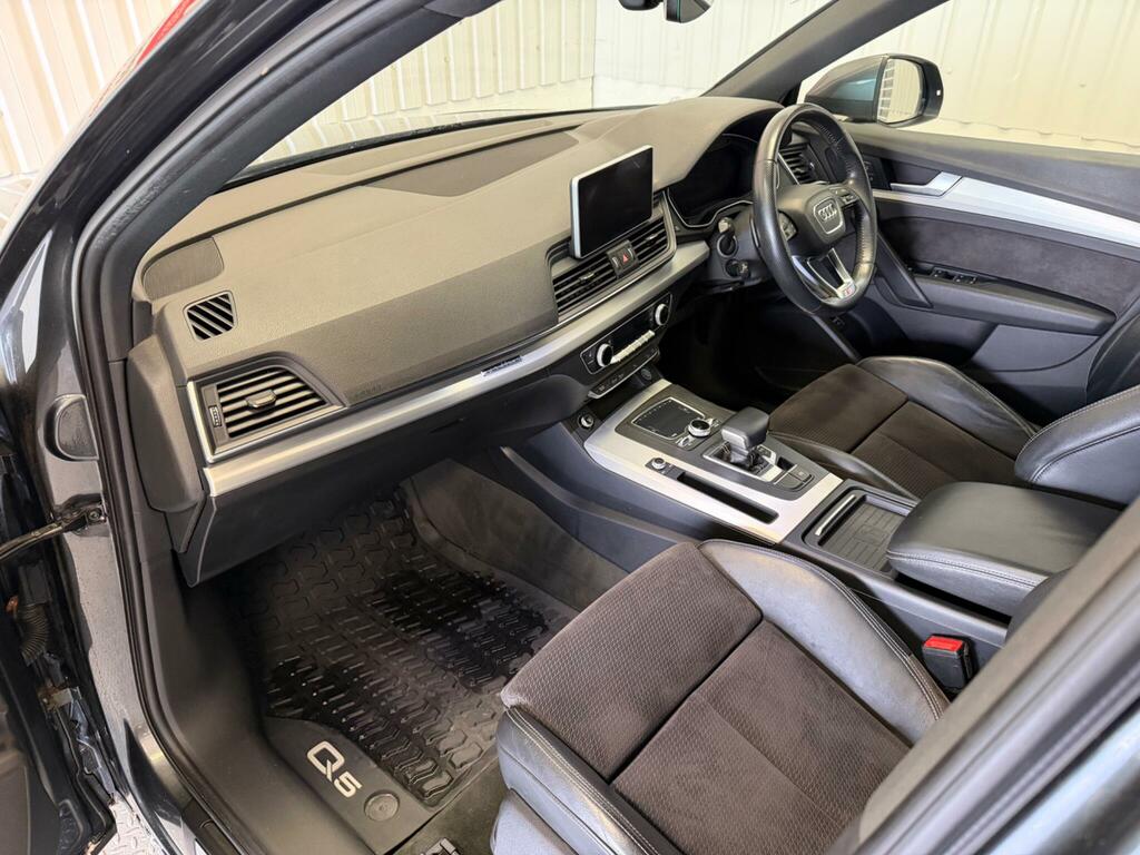 Audi Q5 Suv 2.0 Tdi 40 S Line 2018 Black #14