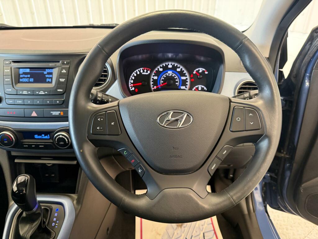 Hyundai I10 1.2 Premium White #16