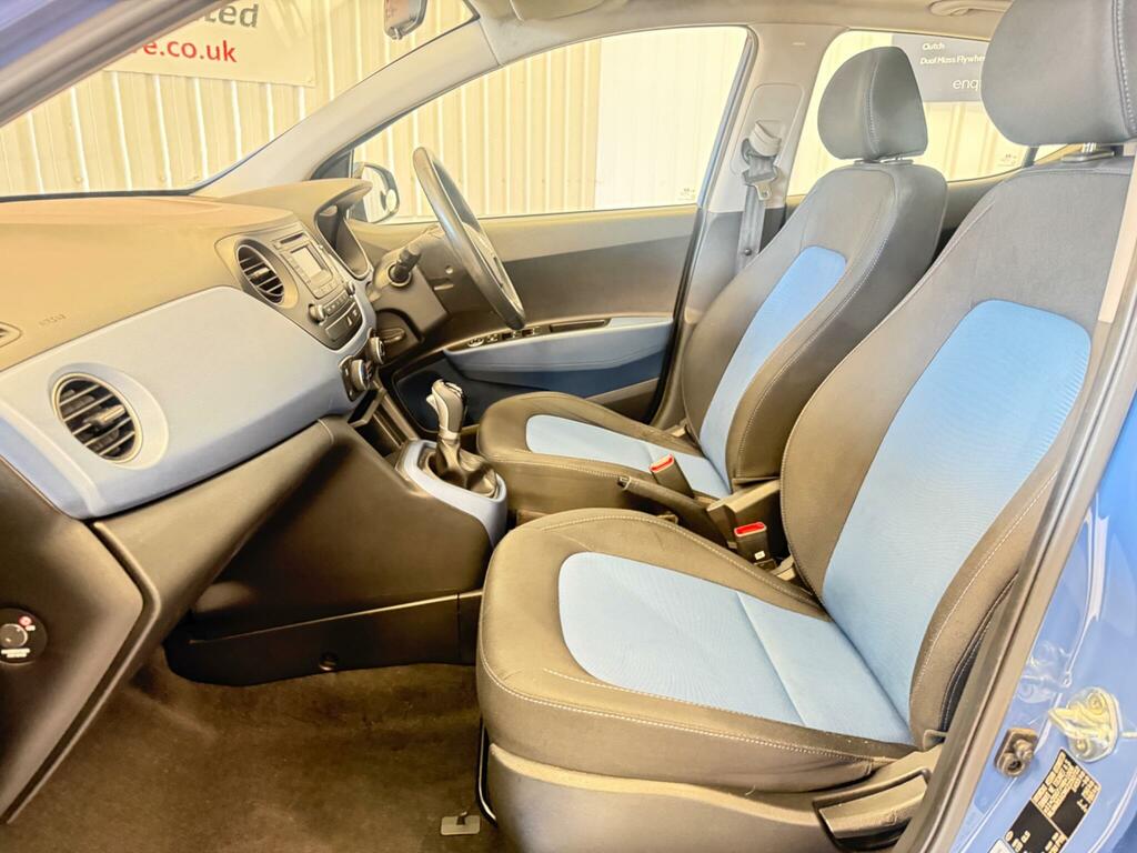 Hyundai I10 1.2 Premium White #12