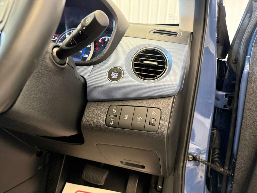 Hyundai I10 1.2 Premium White #24