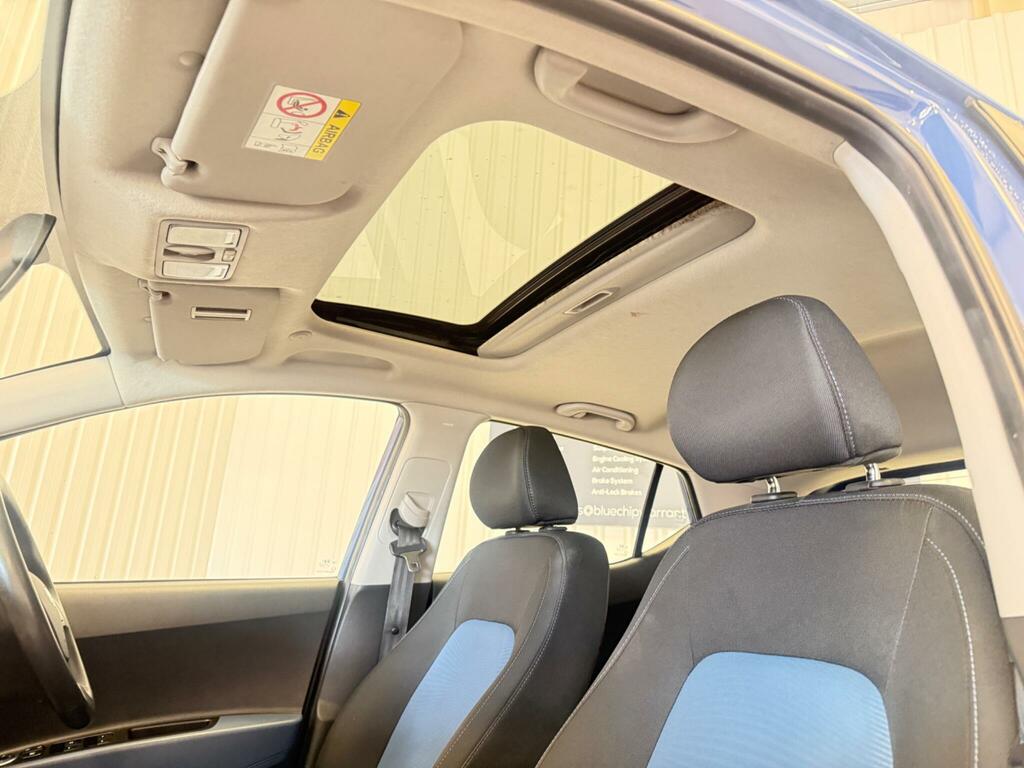 Hyundai I10 1.2 Premium White #11
