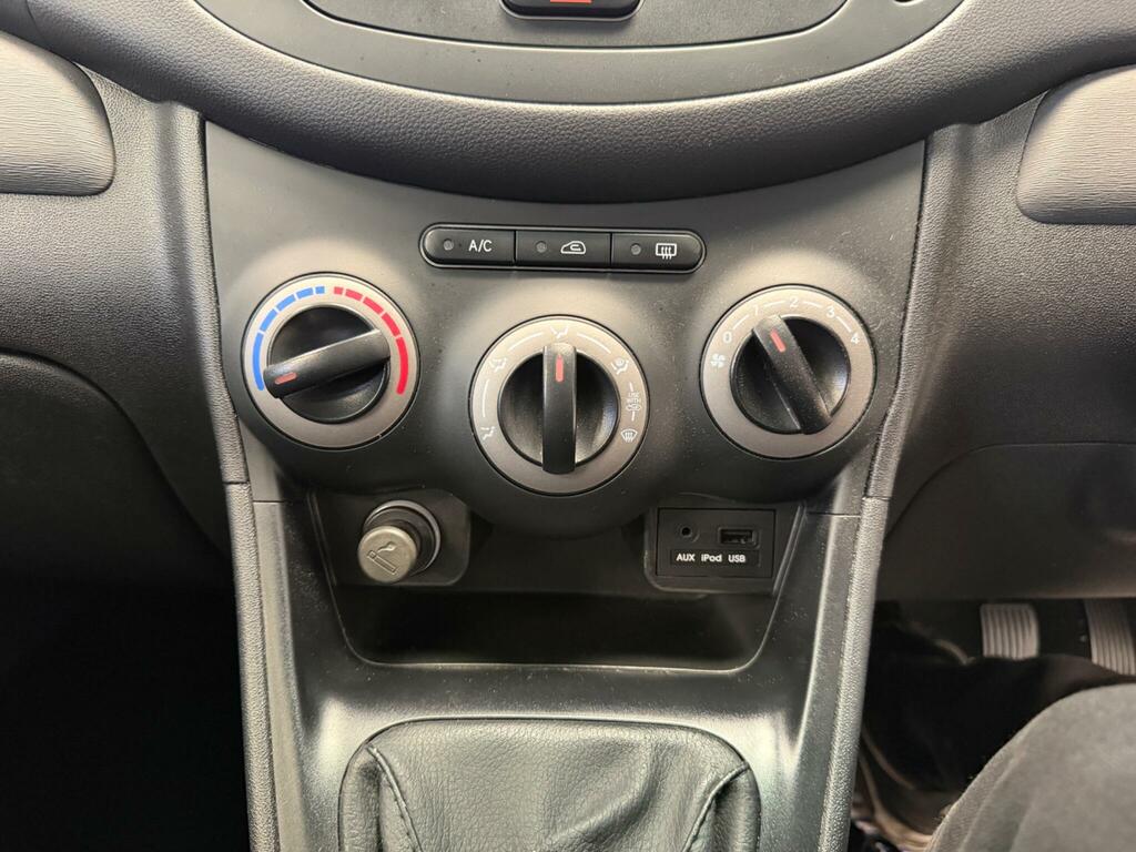 Hyundai I10 2011 1.2L Classic 85 Bhp Silver #22