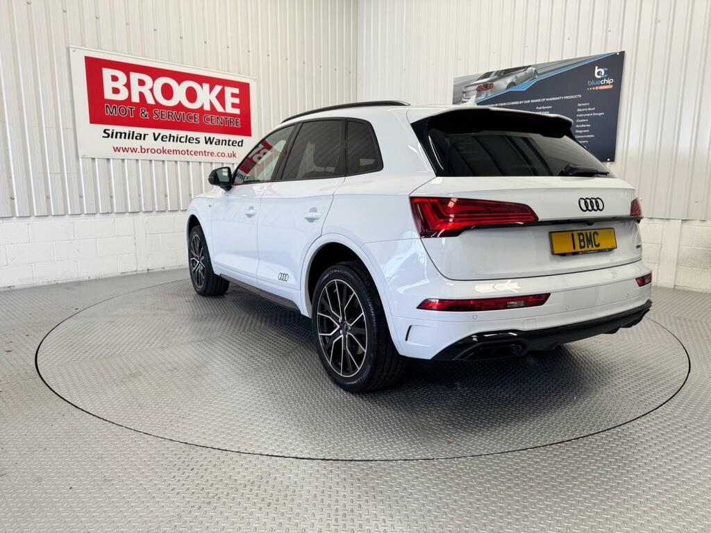 Audi Q5 2.0 Tdi 40 Edition 1 S Tronic Quattro Euro 6 Ss White #3